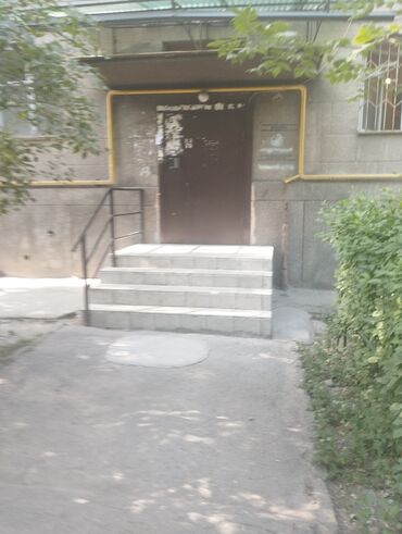 сдаю дом на длительный срок: 1 комната, 37 м², Малосемейка, 1 этаж, Старый ремонт