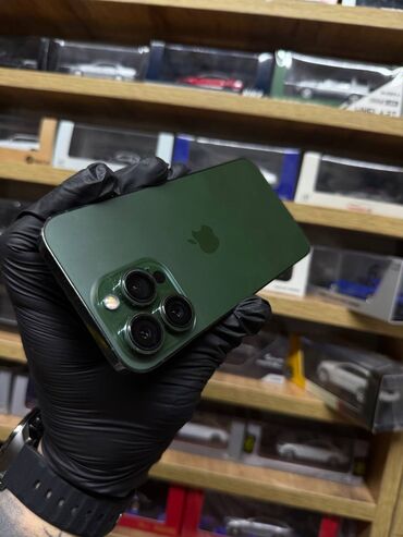 Apple iPhone: IPhone 13 Pro, Б/у, 128 ГБ, Space Gray, Защитное стекло, Чехол, 77 % — 23