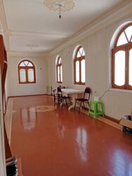 Uzunmüddətli kirayə evlər: 180 kv. m, 4 otaqlı -da lalafo.az — 5 Uzunmüddətli kirayə evlər: 180 kv. m, 4 otaqlı — 5