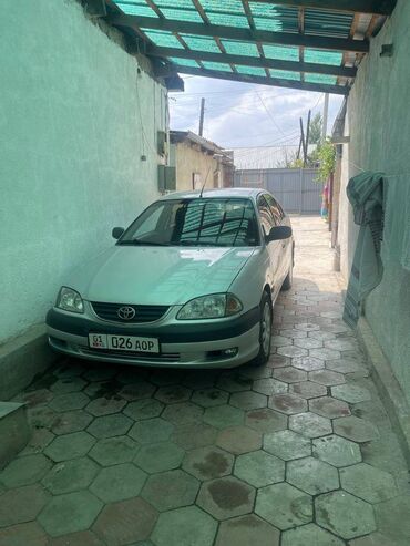 продаю или меняю с доплатой мне: Toyota Avensis: 2003 г., 1.6 л, Механика, Бензин, Седан