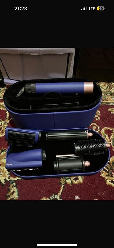 телефон кызыл кия: Мультистайлер Dyson, Түздөө үчүн