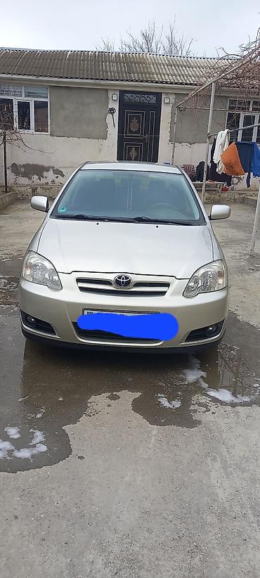 Toyota: Toyota Corolla D-4D hatchback - Kuzov: 5 qapılı hatchback - Rəng — 3