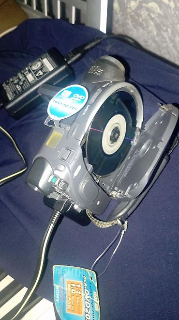 детские камеры: Видеокамера Sony Handycam DCR‑DVD205E (система PAL) Особенности: - — 8