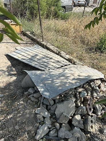 Профнастил: Профнастил/листовой металл для хозяйственных нужд Описание: - Листы — 2