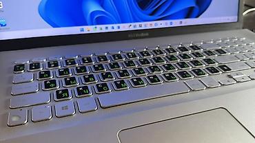 microsoft surface laptop studio: Продаю ASUS VivoBook 17” (X712FA), покупали в Голландии в 2020 году — 2