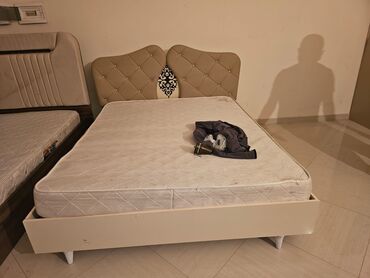 Tikiş maşınları: Oğlan və qız üçün, Çarpayı