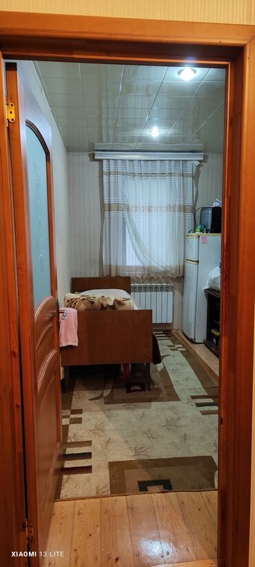 Köhnə tikili: Bakı, Bakıxanov qəs., 3 otaqlı, Köhnə tikili, m. Neftçilər, 70 kv. m — 2