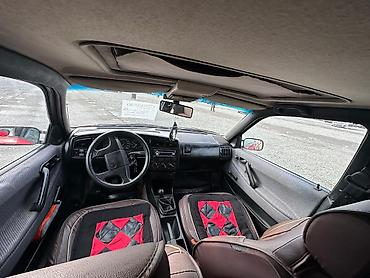 Volkswagen: Volkswagen Passat Variant: 1989 г., 1.8 л, Механика, Бензин, Универсал — 8