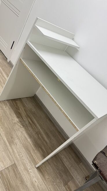 рабочий стол: Письменный стол