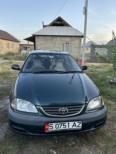 Toyota Avensis: 2001 г., Бензин, Седан