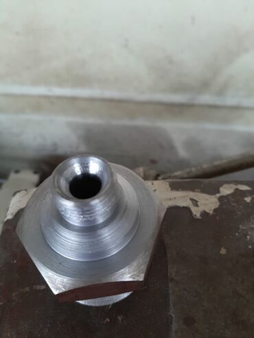 Metal dəzgahları: Tokar Hər cür detalın bərpası Rezbalarin bərpası Siveça yerinin -da lalafo.az — 9 Metal dəzgahları: Tokar Hər cür detalın bərpası Rezbalarin bərpası Siveça yerinin — 9