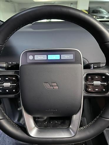 Lixiang: Lixiang L6: 2025 г. — 6