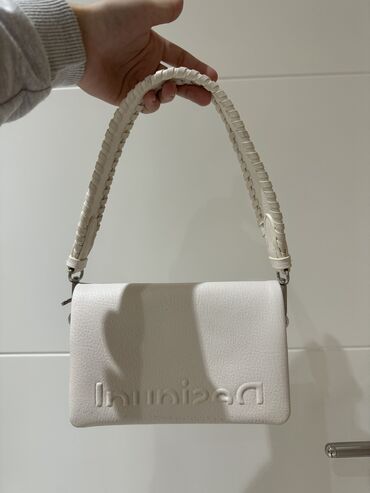 valentino crna torba: Elegant purse