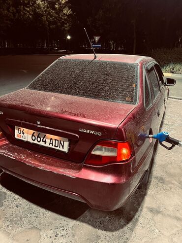некстя 2: Daewoo Nexia, седан, бордовый цвет. Основные характеристики: - Кузов