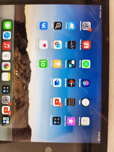 Планшеты: Планшет, Apple, память 32 ГБ, 9" - 10", Wi-Fi, Б/у, Классический цвет - Серый — 2
