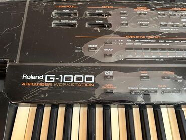 Sintezatorlar: Sintezator, Roland — 8