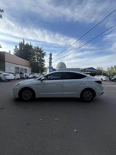 арзан машина срочна: Hyundai Avante: 2019 г., 1.6 л, Вариатор, Бензин, Седан — 2