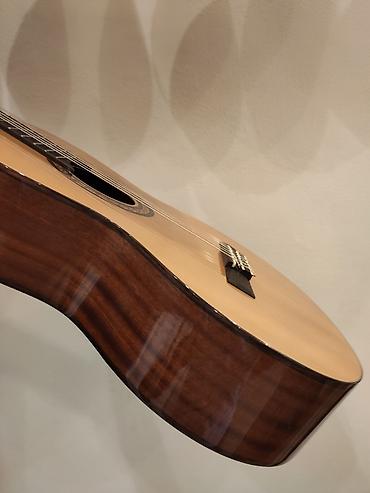 rock gitara: Klassik gitara
Model:Kapok SC168
Üst:Şam ağacı
Çanta hədiyyə
Ölçü:4/4 — 2