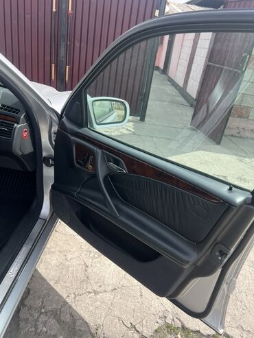 Mercedes-Benz: Mercedes-Benz E-Class: 2000 г., 4.3 л, Автомат, Бензин, Седан — 14