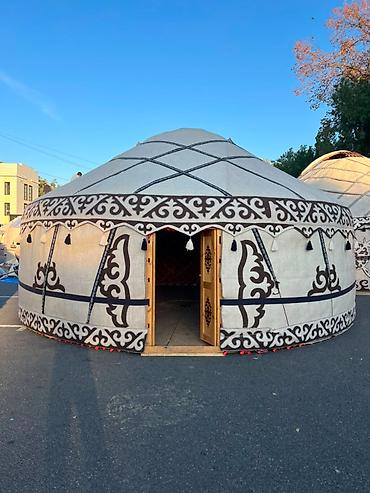 Аренда юрты - Традиционная разборная юрта с деревянными резными at lalafo.kg Аренда юрты - Традиционная разборная юрта с деревянными резными