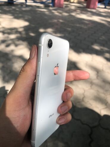 Apple iPhone: IPhone Xr, Новый, 64 ГБ, Белый, 95 %