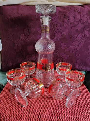 Čaše: Servis nov italijanski za zestoko pice iz 60,70ih. Servis — 2