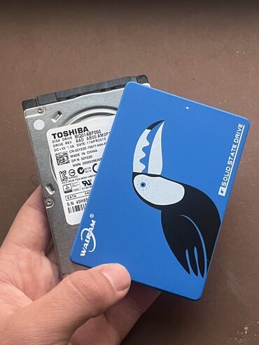 manqal satilir: Daxili SSD disk 512 GB, 2.5", İşlənmiş