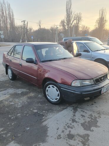 Daewoo: Daewoo Nexia: 1999 г., 1.5 л, Механика, Бензин, Седан