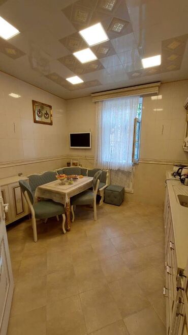 Bağ evlərinin satışı: Bakı, Yasamal, 420 kv. m, 7 otaqlı, Hovuzlu, Kanalizasiya, Kombi, Qaz -da lalafo.az — 19 Bağ evlərinin satışı: Bakı, Yasamal, 420 kv. m, 7 otaqlı, Hovuzlu, Kanalizasiya, Kombi, Qaz — 19