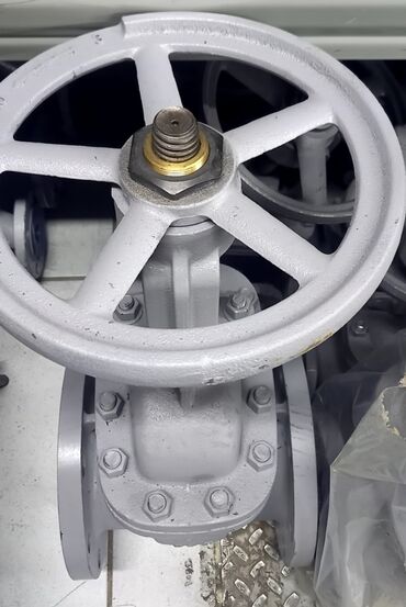 Регулирующие краны: Материал: Металл, Диаметр резъбы: 200 мм — 6