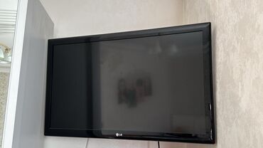 lg 107: İşlənmiş Televizor LG 82" Ünvandan götürmə