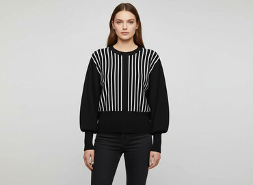 Swetry: Sweter damski, rozmiar S