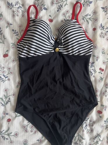 calzedonia купальники: Купальник который всегда в Моде
 S-M
1 раз одет
Не подошел размер