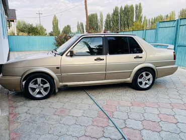 Volkswagen: Volkswagen Jetta: 1990 г., 1.8 л, Механика, Бензин, Седан