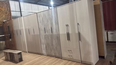 Шкафы для одежды: Шкафы-купе и распашные шкафы для одежды - Конфигурации: 3–6 секций at lalafo.kg — 9 Шкафы для одежды: Шкафы-купе и распашные шкафы для одежды - Конфигурации: 3–6 секций — 9