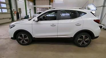 MG: MG ZS: 2024 г., Кроссовер — 5