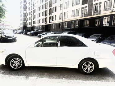машина алмашу: Toyota Camry: 2003 г., 2.4 л, Автоматтык, Бензин, Седан