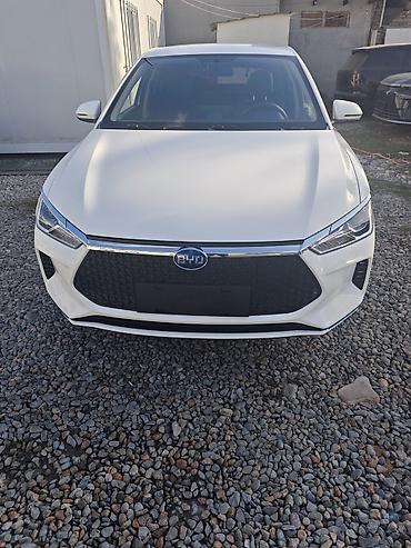 бек абад: BYD E2: 2022 г., Электромобиль, Хэтчбэк — 1
