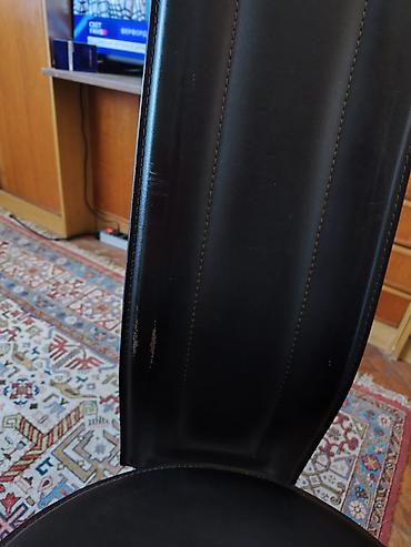 komode oglasi: Set od 6 trpezarijskih stolica – crne, kožne. - Materijal sedišta i — 8
