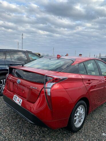 приус v: Toyota Prius: 2016 г., 1.8 л, Автомат, Гибрид, Универсал