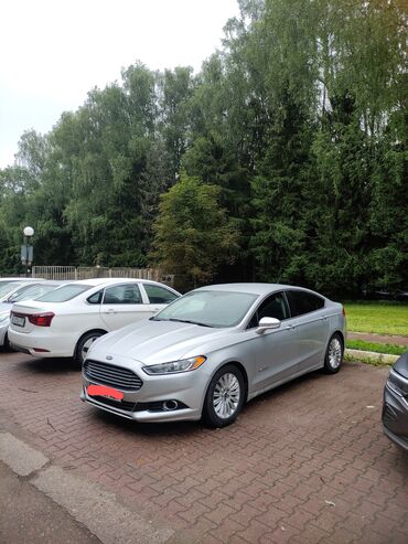 машина электирик: Ford Fusion: 2015 г., 2 л, Автомат, Гибрид, Седан