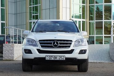 mersedes qapi: Mercedes-Benz M-Class: 3.5 l | 2010 il Krossover
