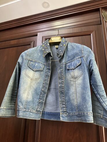 джинсовая короткая куртка: Джинсовая куртка, M (EU 38)