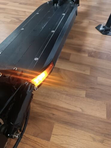 Elektrikli samokatlar: Electric scooter kugoo m4, remonta eytiyaci var 30 manatlıq sürəti 45 — 8