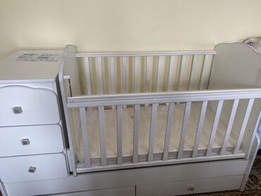 мебель спальная: Детская кроватка