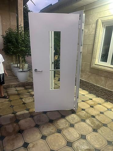Двери для домов и квартир, Металлическая, Одностворчатая, Со стеклом, цвет - Белый