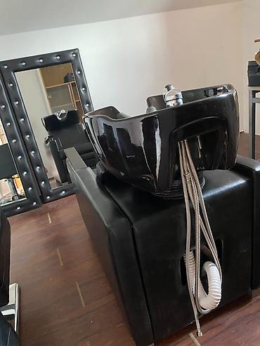 krevet fioka za decu: Na prodaju kompletna oprema za frizerski salon 2 držača za noge 2 — 6