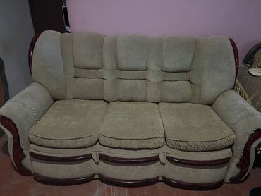 чехлы на диван бишкек: İşlənmiş, Klassik divan, 2 kreslo, Açılan