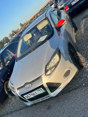 Ford Focus: 2013 г., 1.6 л, Механика, Бензин, Седан