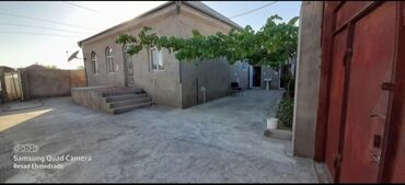 villa satılır: 3 otaqlı, 300 kv. m